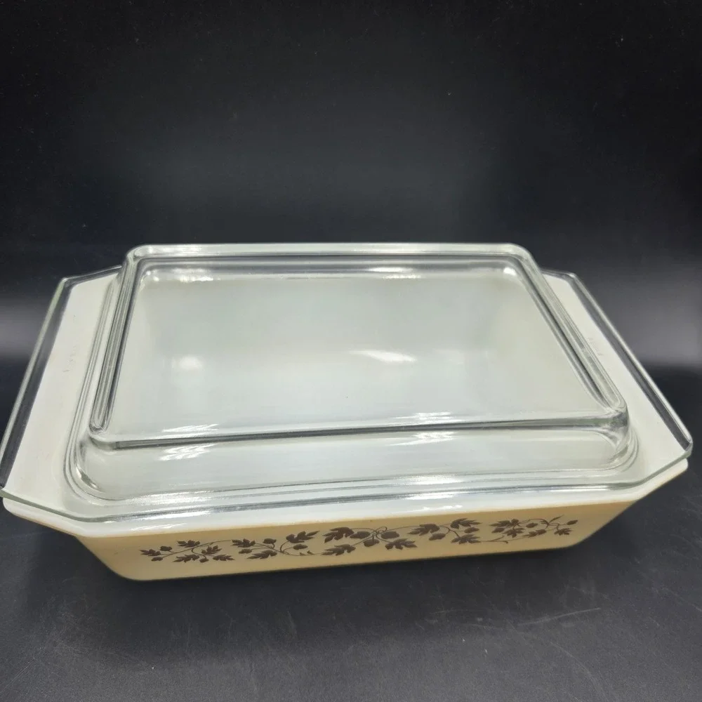 Vintage 1960's Pyrex 575B Gold Acorn Leaves Casserole Server Dish 2 Qt + Lid USA